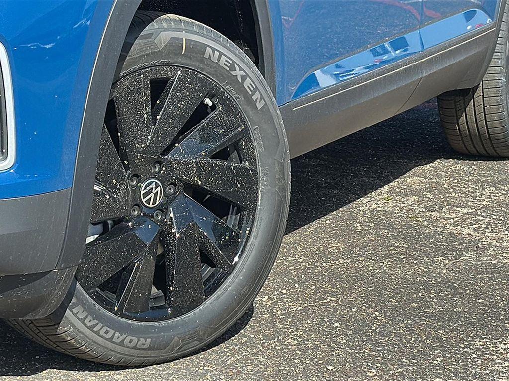 new 2025 Volkswagen Atlas car, priced at $40,462