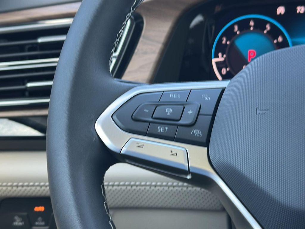 new 2025 Volkswagen Atlas car, priced at $40,462