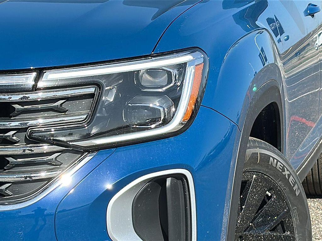 new 2025 Volkswagen Atlas car, priced at $40,462