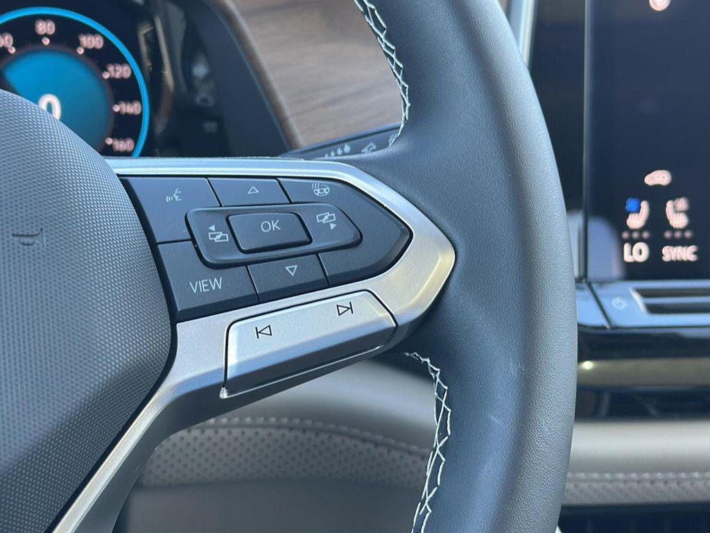 new 2025 Volkswagen Atlas car, priced at $40,462