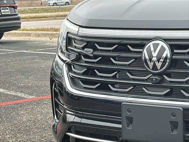 new 2025 Volkswagen Atlas car, priced at $50,901