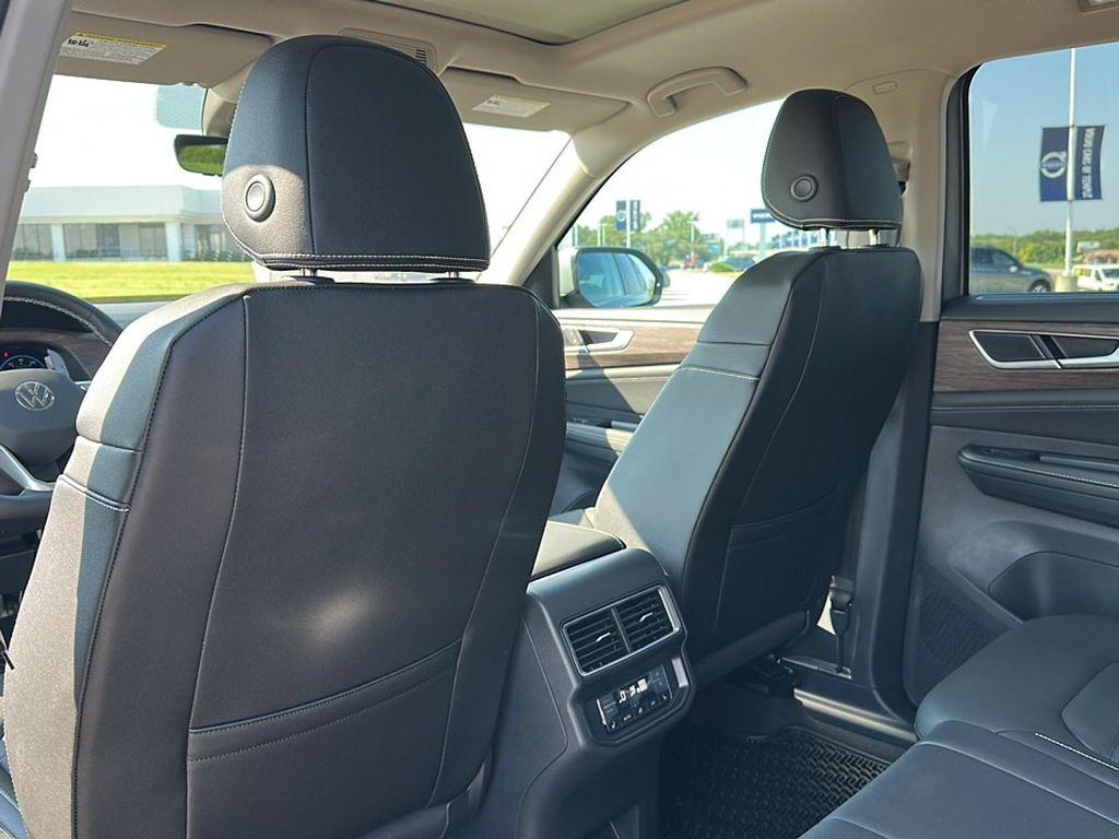 new 2026 Volkswagen Atlas car, priced at $52,126
