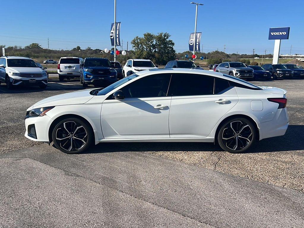 used 2023 Nissan Altima car, priced at $25,995