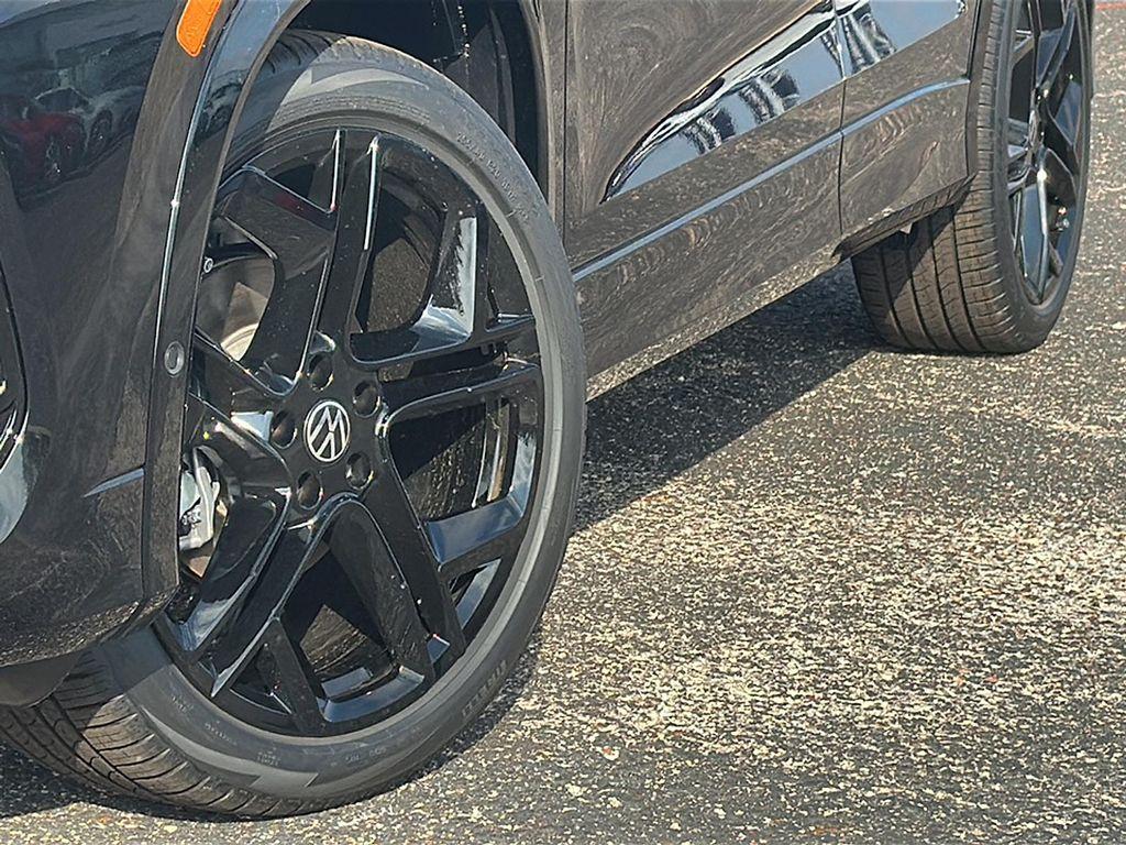 new 2026 Volkswagen Tiguan car, priced at $39,025