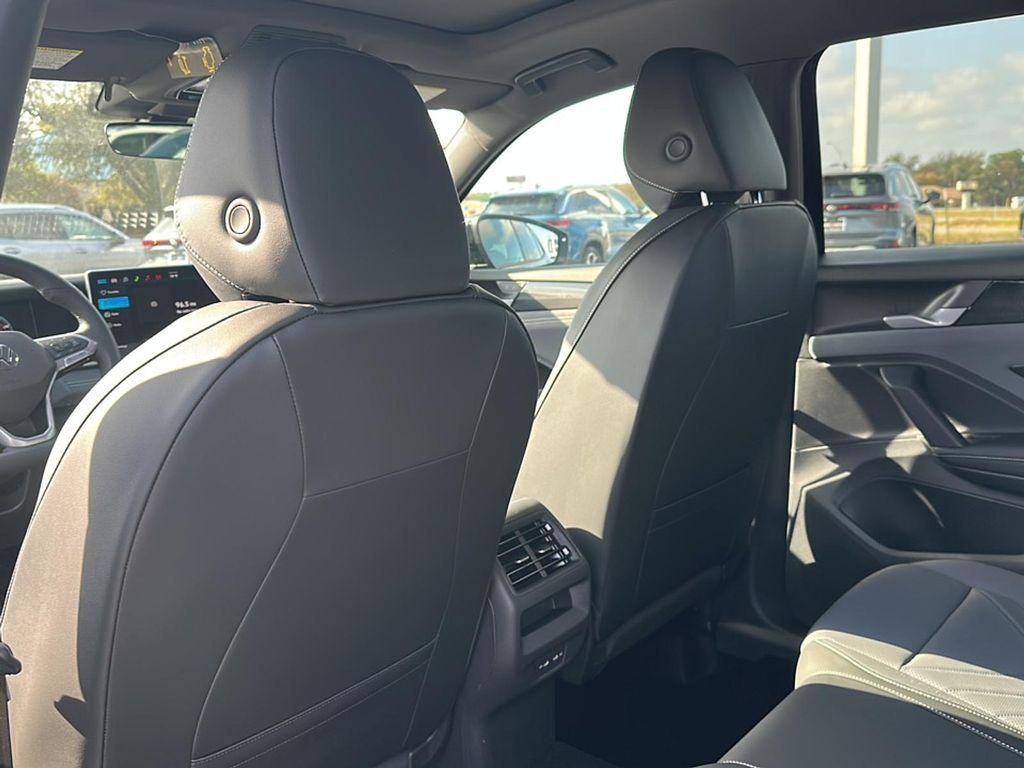 new 2026 Volkswagen Tiguan car, priced at $39,025