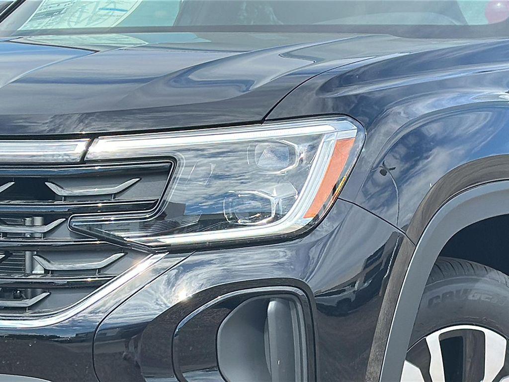 new 2026 Volkswagen Atlas Cross Sport car, priced at $39,901