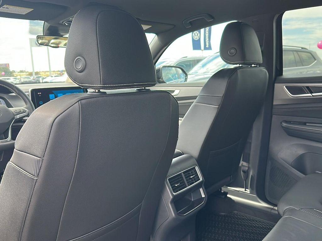 new 2026 Volkswagen Atlas Cross Sport car, priced at $39,901