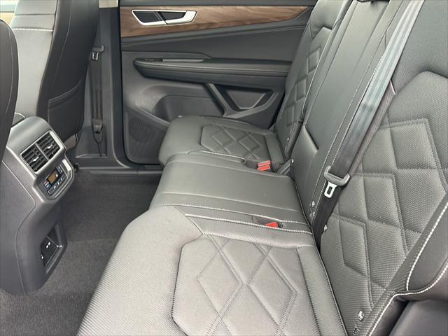 new 2025 Volkswagen Atlas car, priced at $42,987