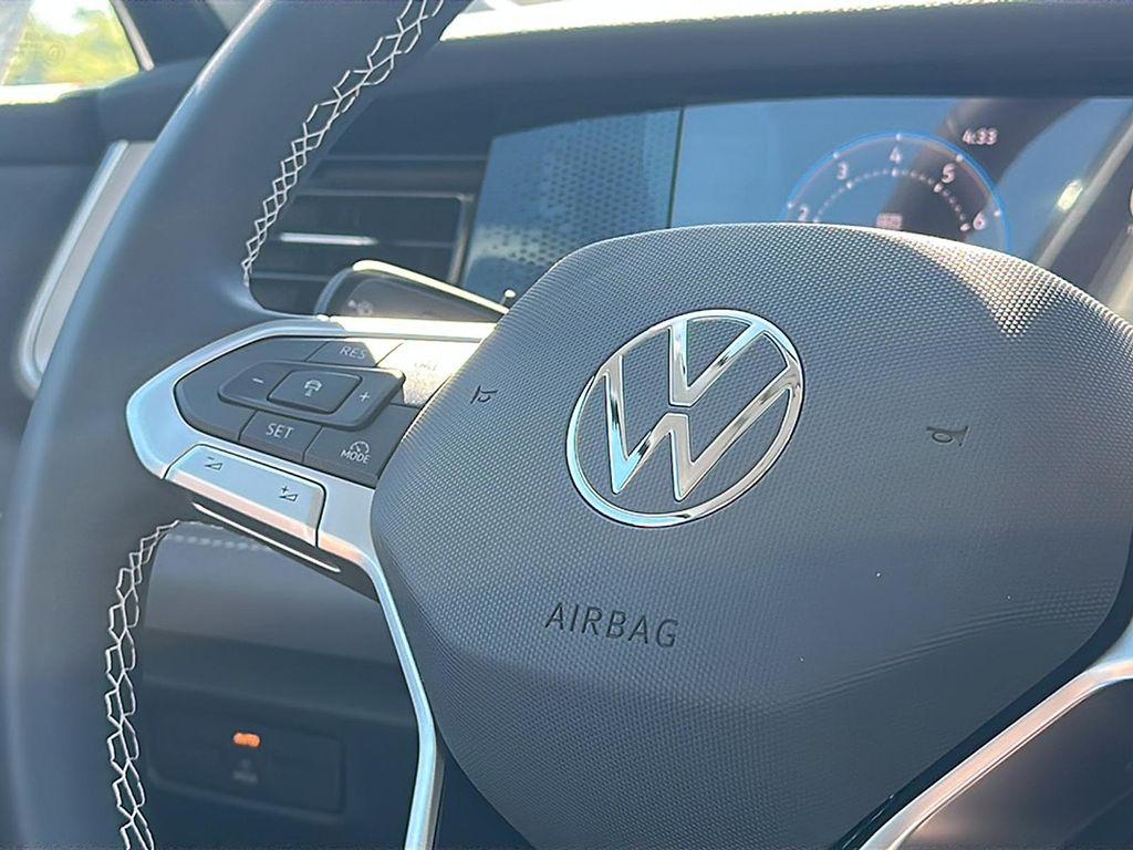 new 2025 Volkswagen Tiguan car, priced at $32,341