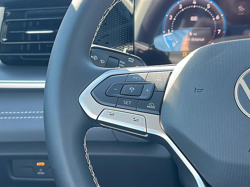new 2025 Volkswagen Tiguan car, priced at $32,341