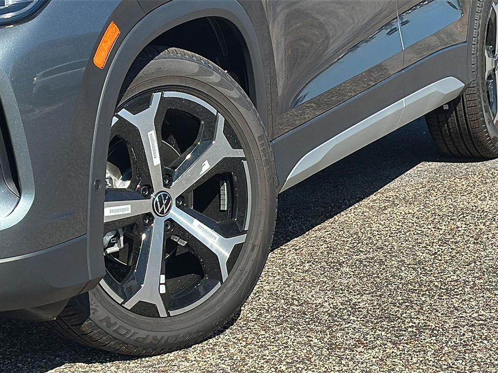 new 2025 Volkswagen Tiguan car, priced at $32,341