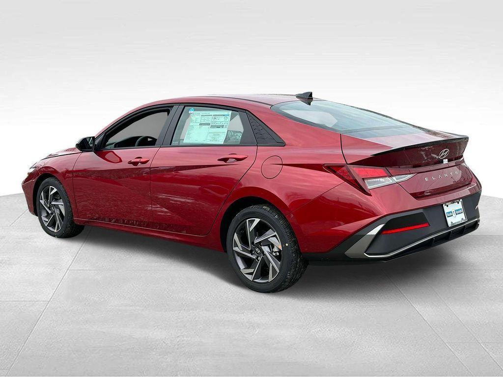 new 2025 Hyundai Elantra car, priced at $25,175