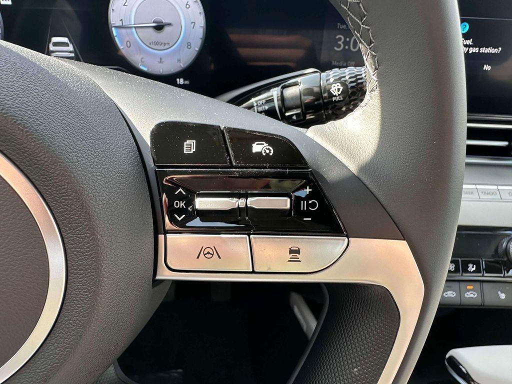 new 2025 Hyundai Elantra car, priced at $24,589
