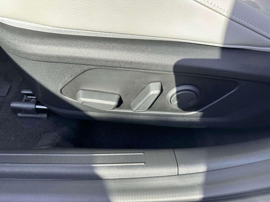 new 2025 Hyundai Elantra car, priced at $24,589