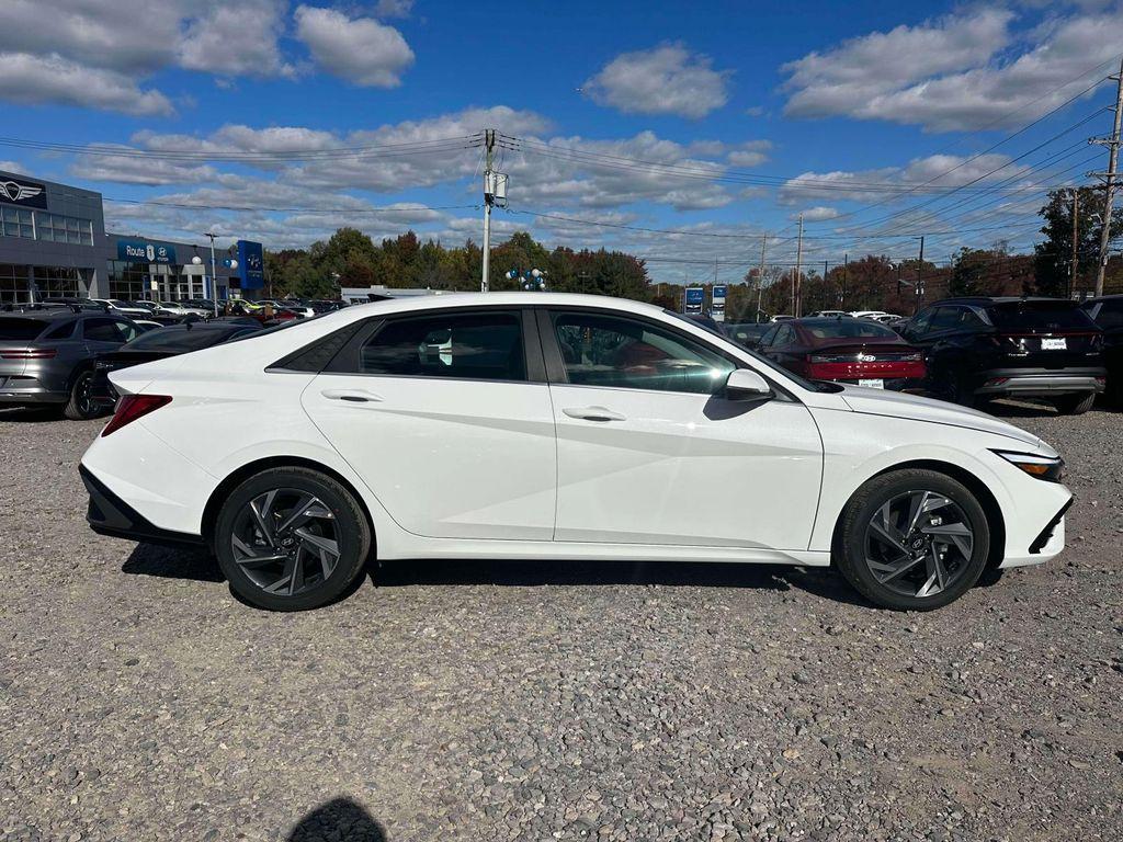 new 2025 Hyundai Elantra car, priced at $28,660