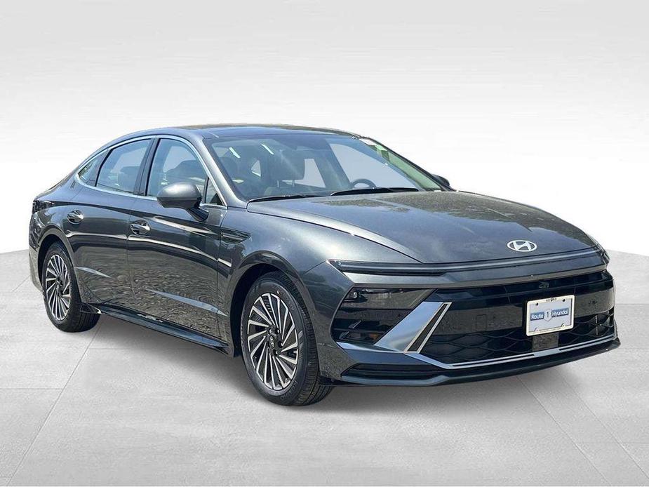 new 2024 Hyundai Sonata Hybrid car, priced at $37,100