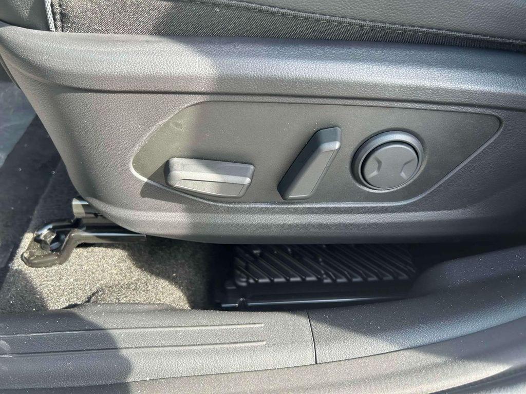 new 2025 Hyundai TUCSON Hybrid car, priced at $42,015
