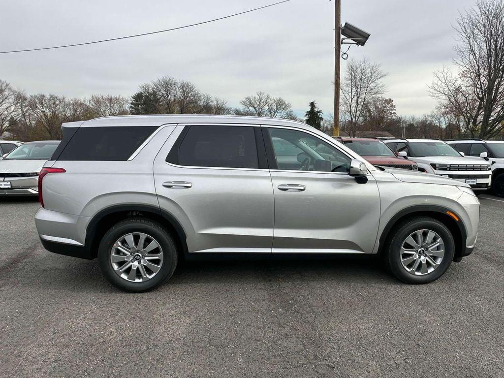 new 2025 Hyundai Palisade car, priced at $43,402