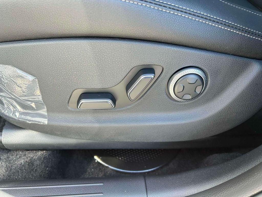 new 2026 Genesis GV70 car
