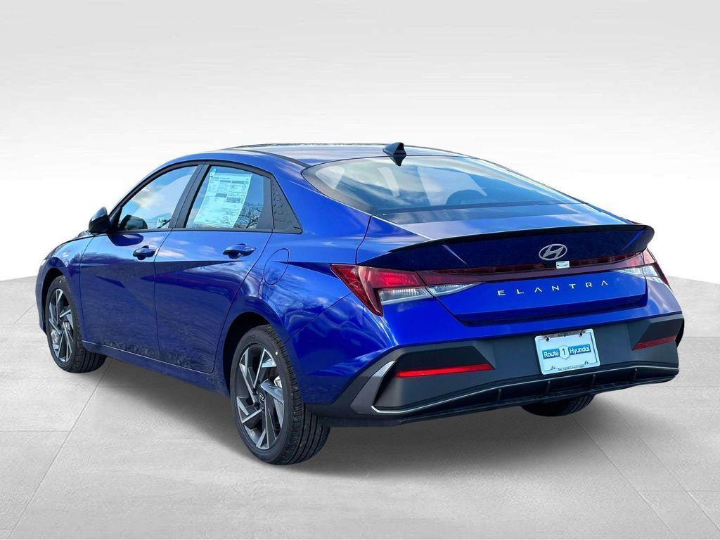 new 2025 Hyundai Elantra car, priced at $24,735