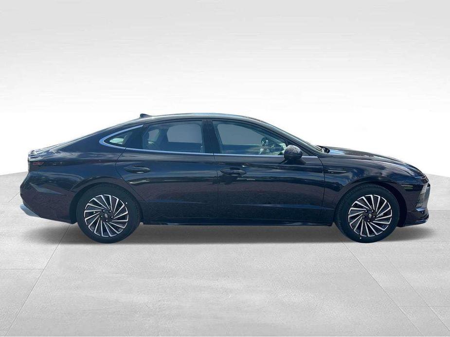 new 2025 Hyundai Sonata Hybrid car, priced at $39,135