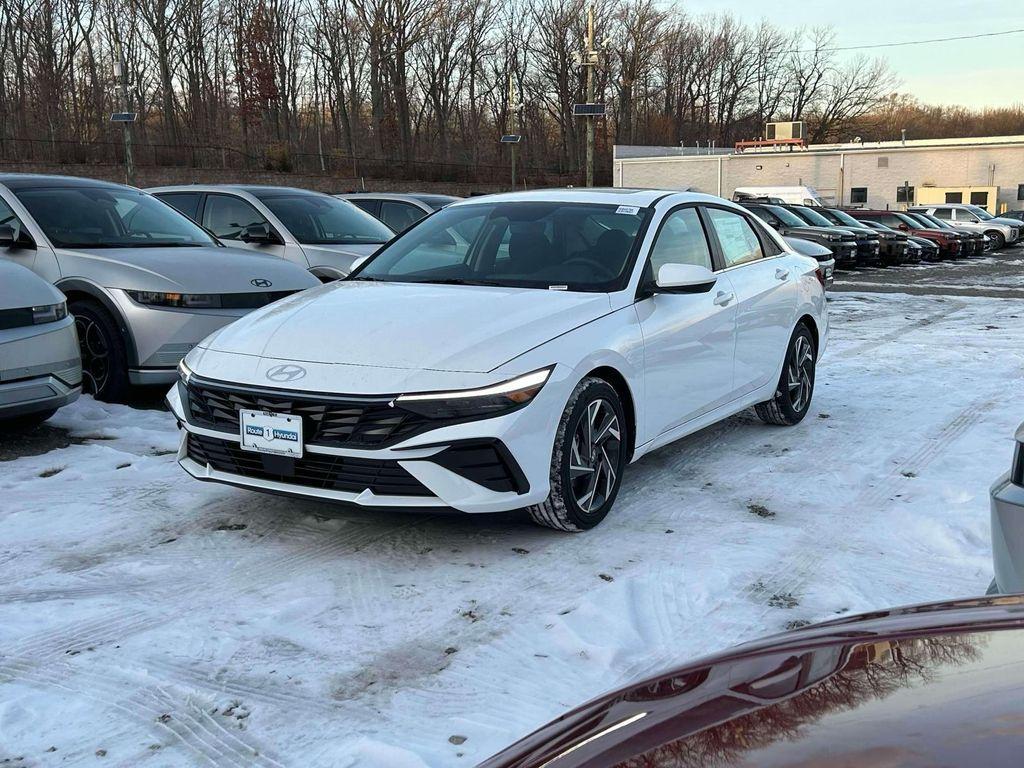 new 2025 Hyundai Elantra car, priced at $25,525