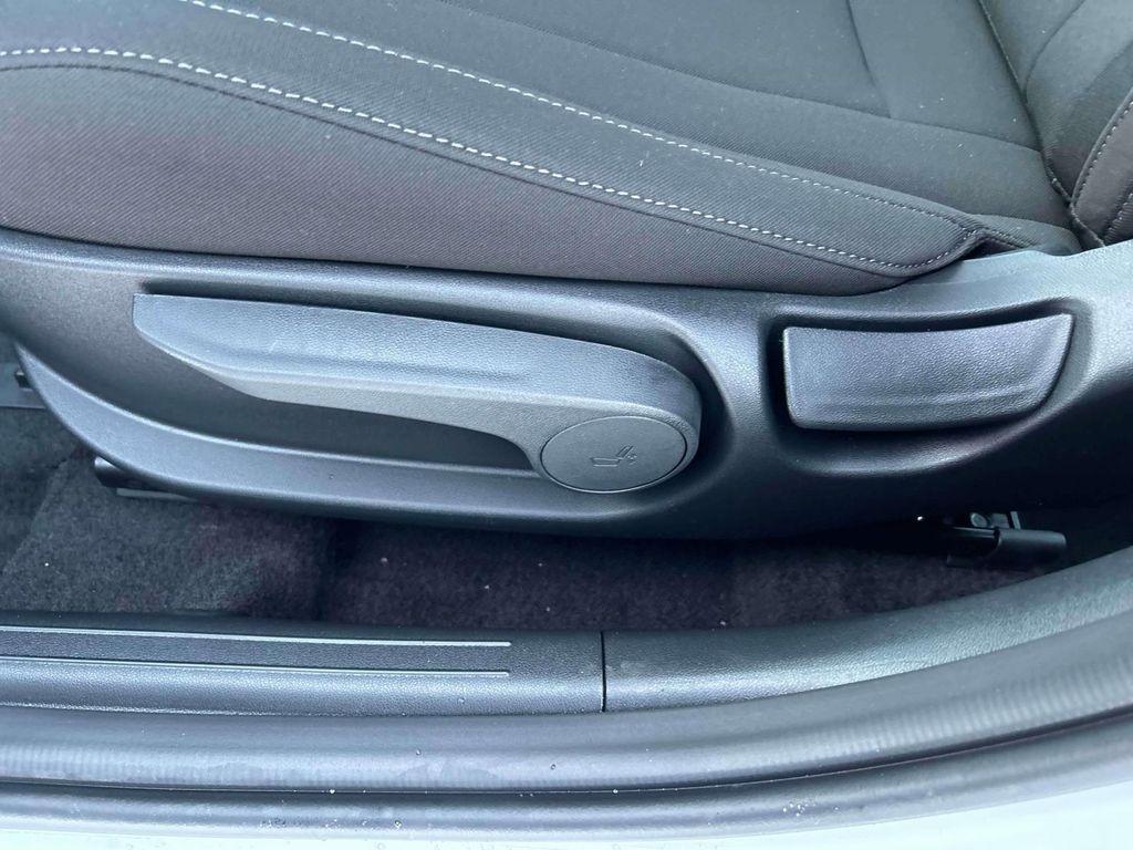 new 2025 Hyundai Elantra car, priced at $25,525