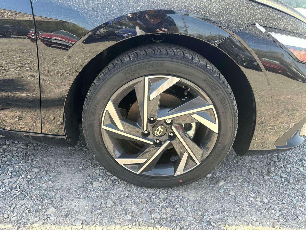 new 2025 Hyundai Elantra car, priced at $21,160