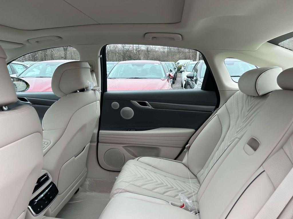 new 2025 Genesis G80 car, priced at $70,855