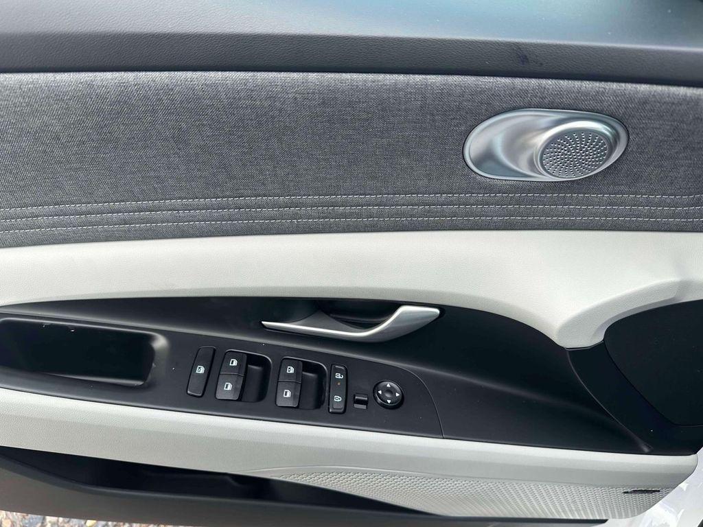 new 2025 Hyundai Elantra car, priced at $26,260