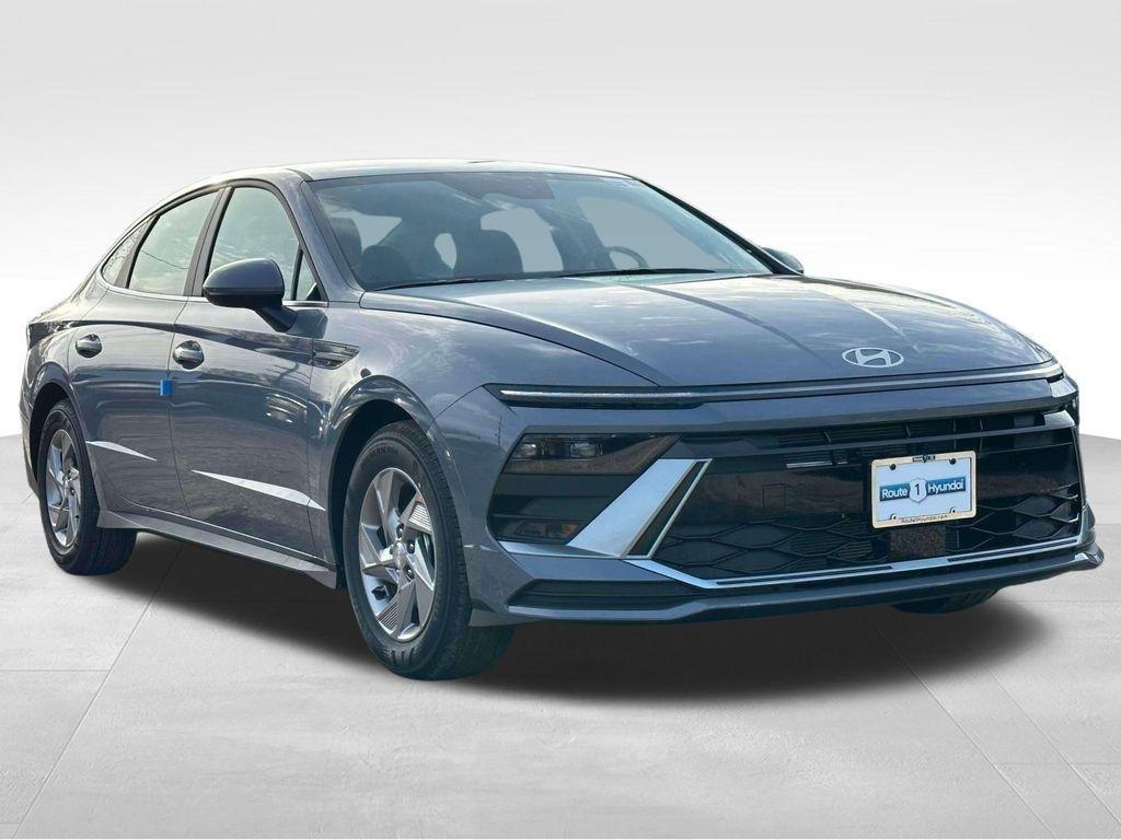 new 2025 Hyundai Sonata car, priced at $28,395
