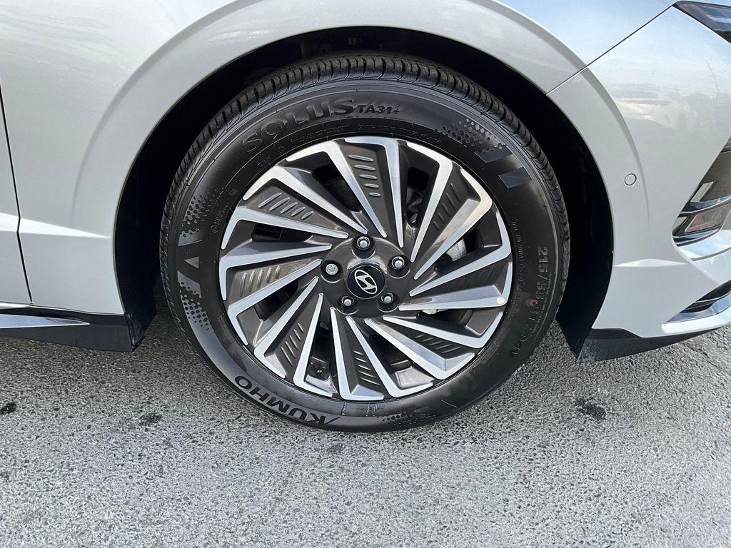 used 2024 Hyundai Sonata Hybrid car, priced at $30,995