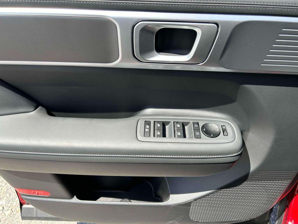 new 2025 Hyundai Santa Fe car, priced at $39,160