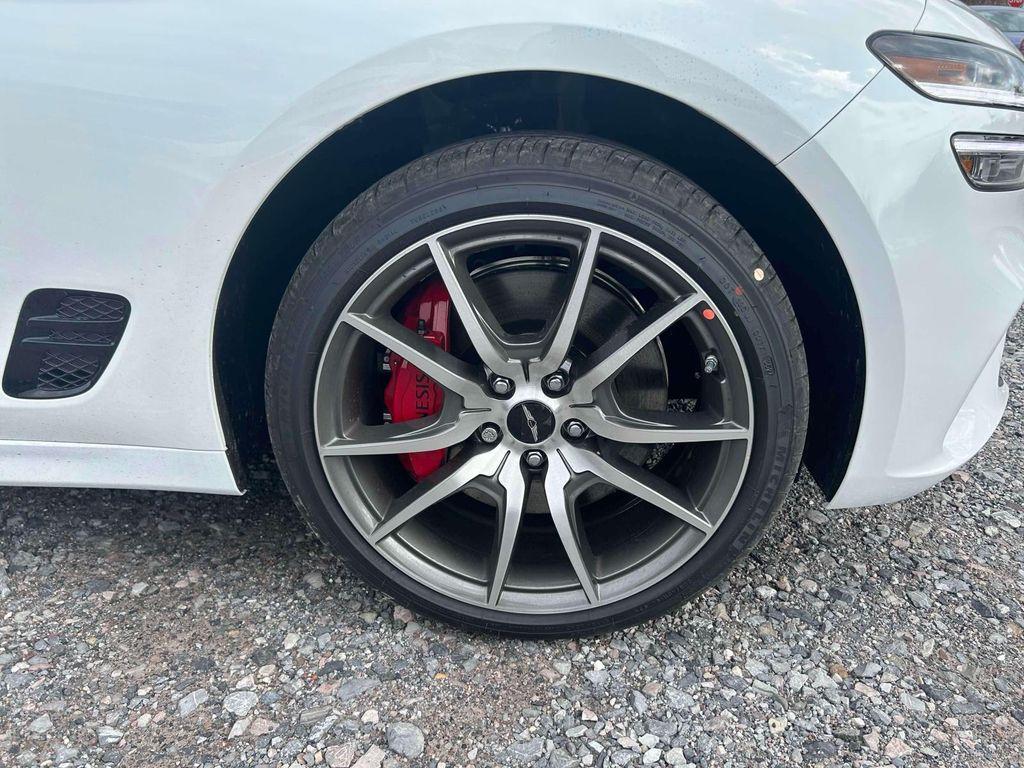 new 2025 Genesis G70 car, priced at $45,575