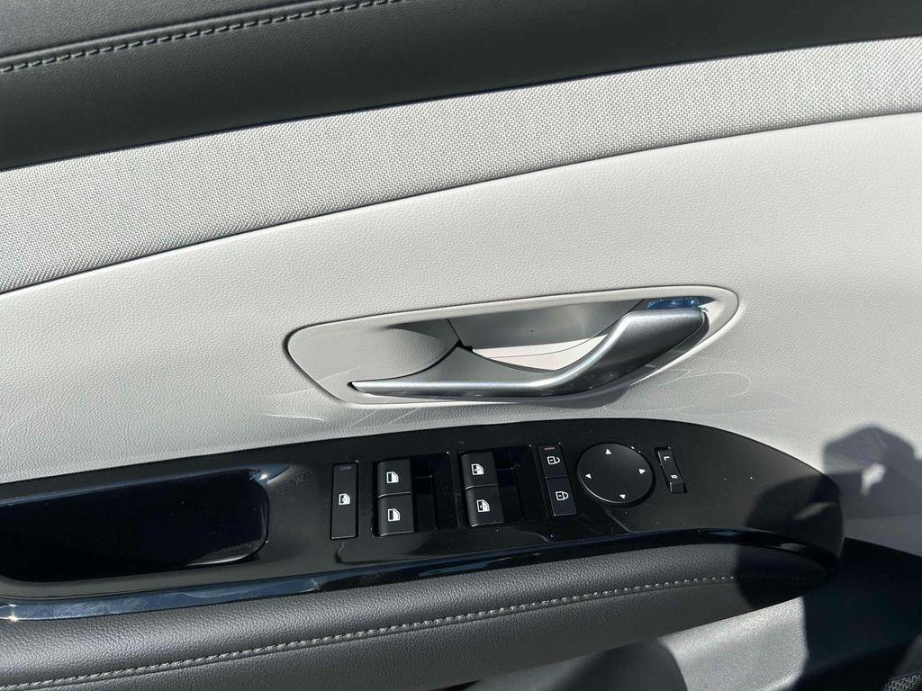 new 2025 Hyundai TUCSON Hybrid car, priced at $42,210