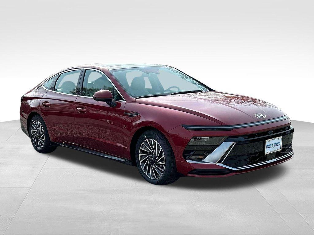 new 2025 Hyundai Sonata Hybrid car, priced at $39,130