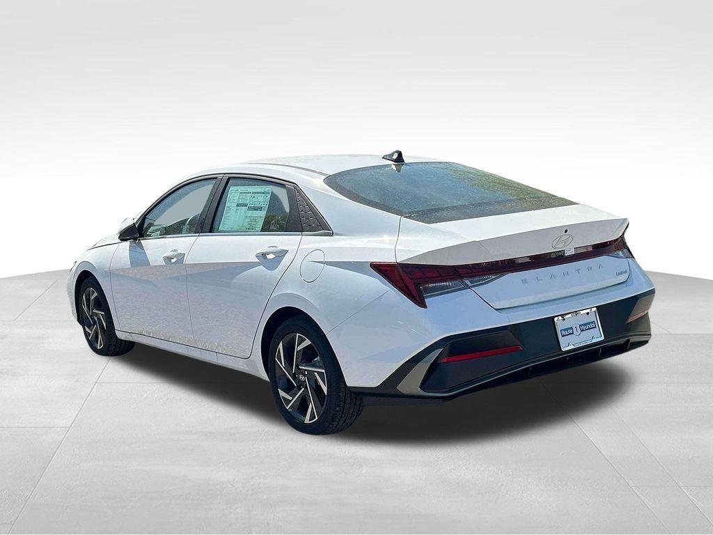 new 2025 Hyundai Elantra car, priced at $24,589
