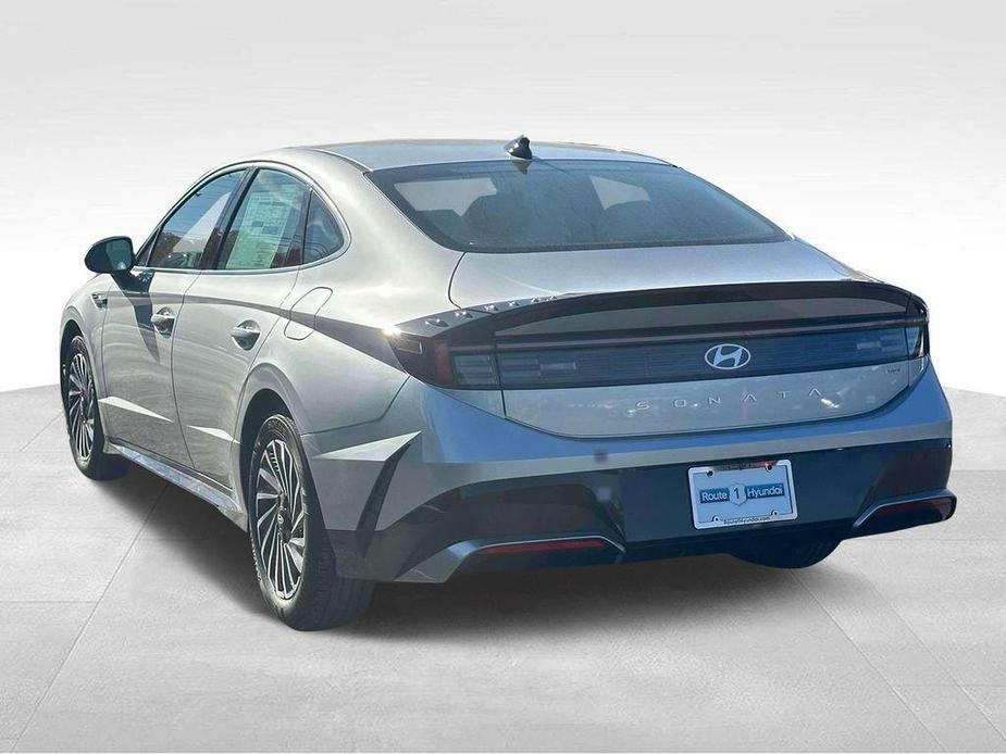 new 2025 Hyundai Sonata Hybrid car, priced at $32,150