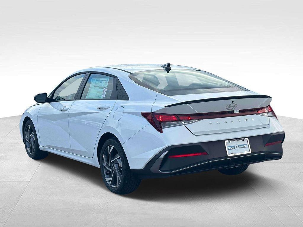 new 2025 Hyundai Elantra car, priced at $25,175