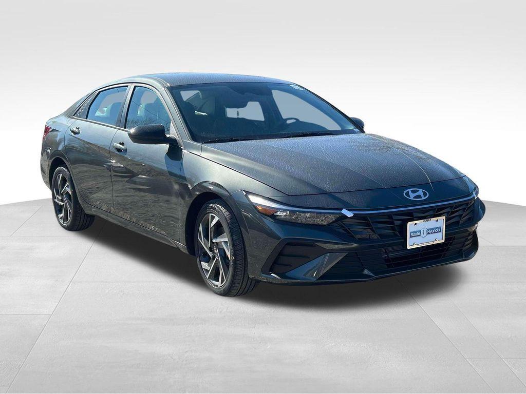 new 2025 Hyundai Elantra car, priced at $22,450