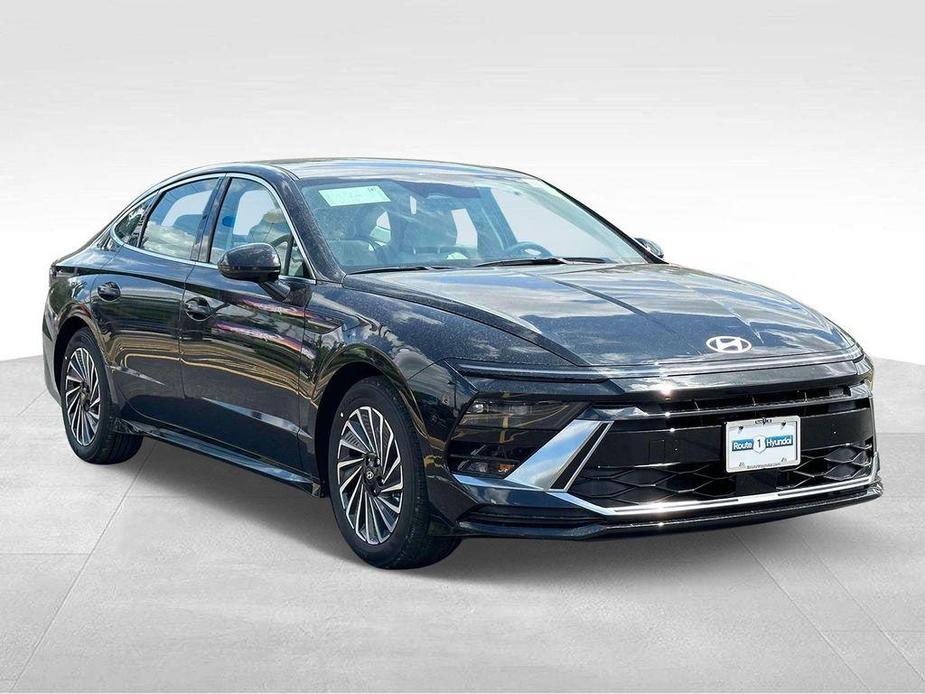 new 2024 Hyundai Sonata Hybrid car, priced at $30,788