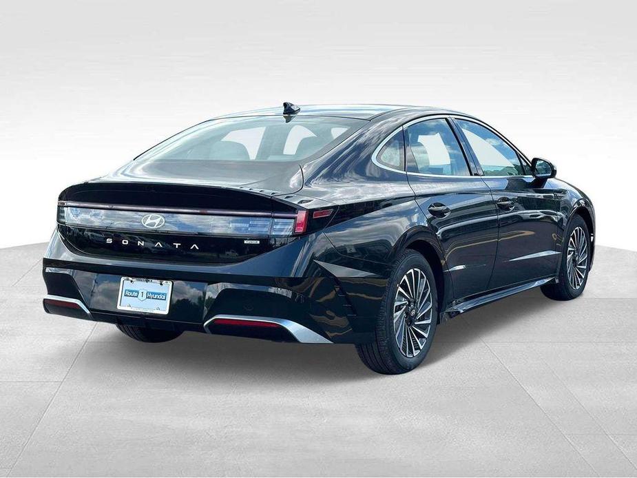 new 2024 Hyundai Sonata Hybrid car, priced at $30,788