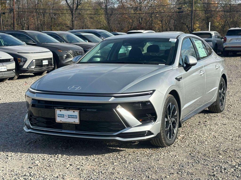 new 2025 Hyundai Sonata car, priced at $30,920