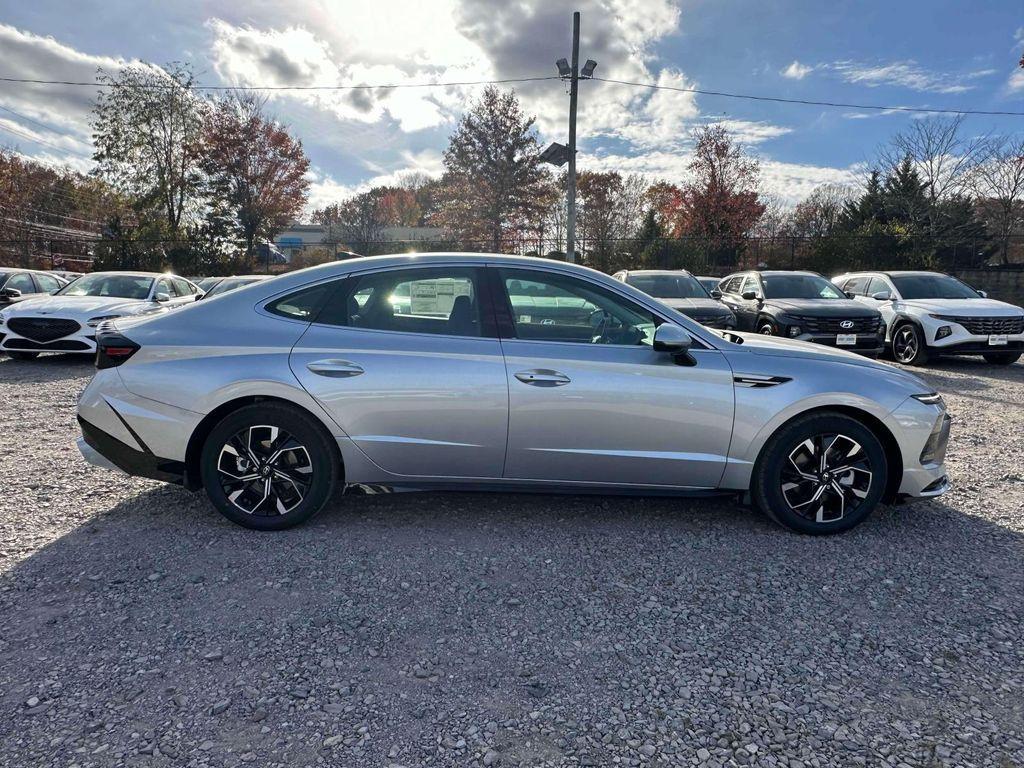 new 2025 Hyundai Sonata car, priced at $30,920