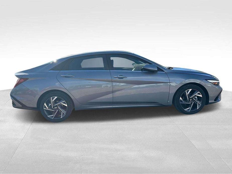 new 2025 Hyundai Elantra car, priced at $27,265