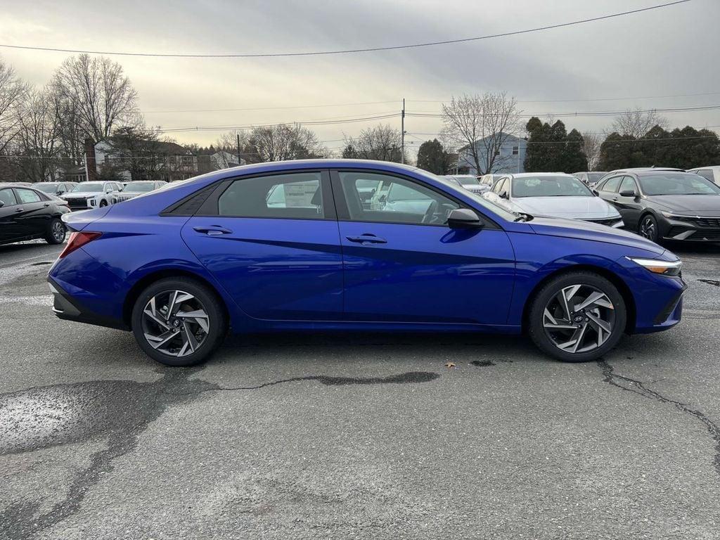 new 2025 Hyundai Elantra car, priced at $22,255