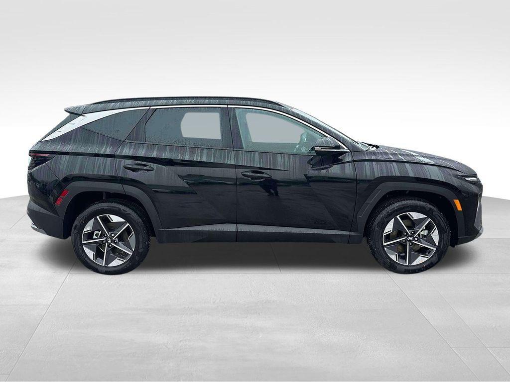 new 2025 Hyundai Tucson car, priced at $33,270