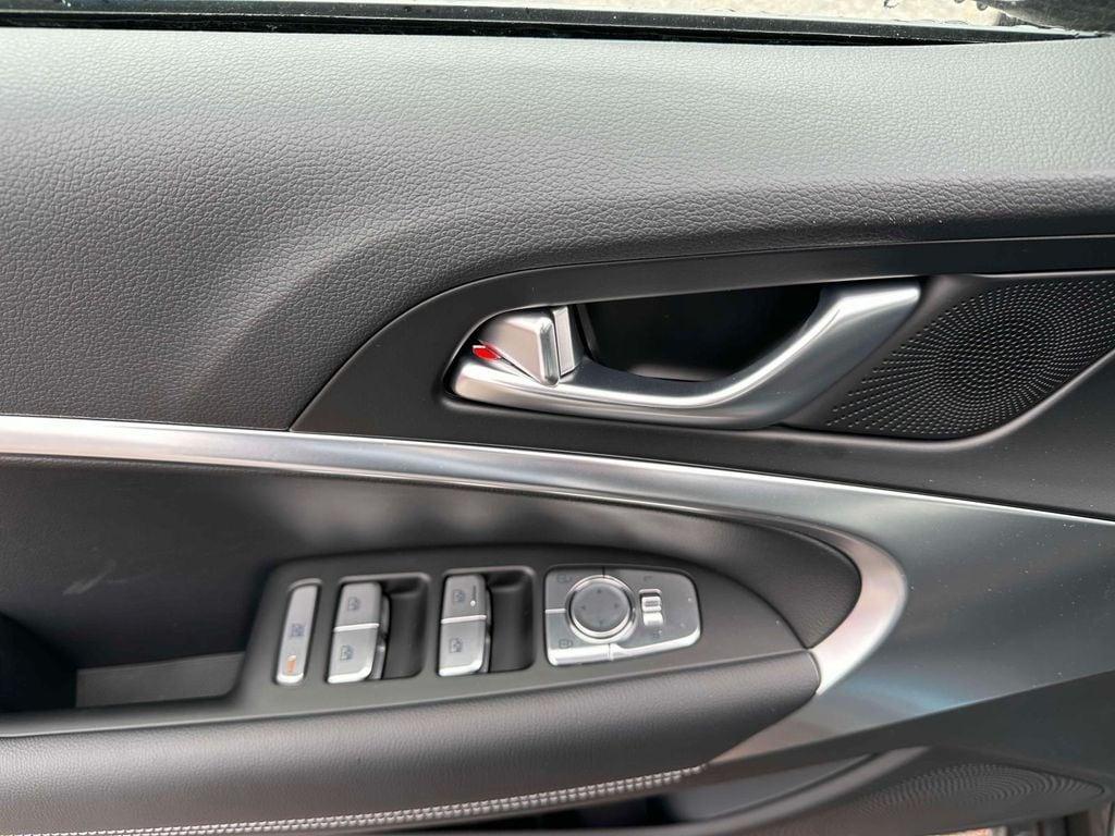 new 2025 Genesis G70 car, priced at $45,525