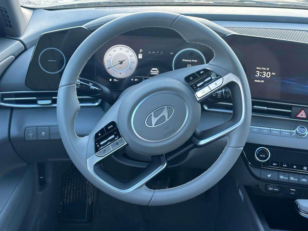 new 2025 Hyundai Elantra car, priced at $25,275