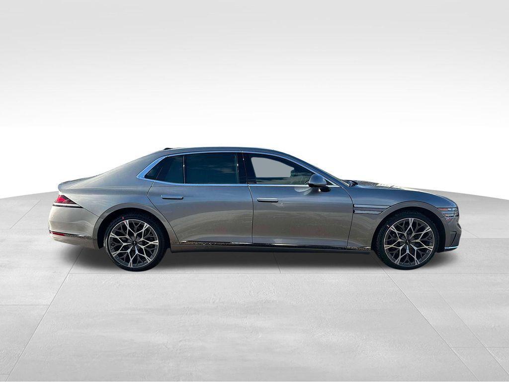 new 2025 Genesis G90 car, priced at $102,290